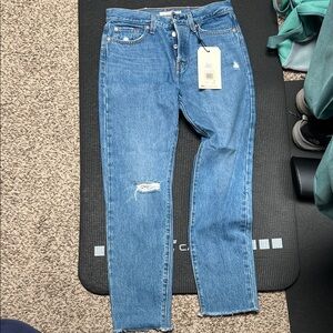 Levi's Women's Straight Leg Jeans in Distressed Blue